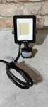 Lampa LED z czujnikiem ruchu Philips 20w nowa