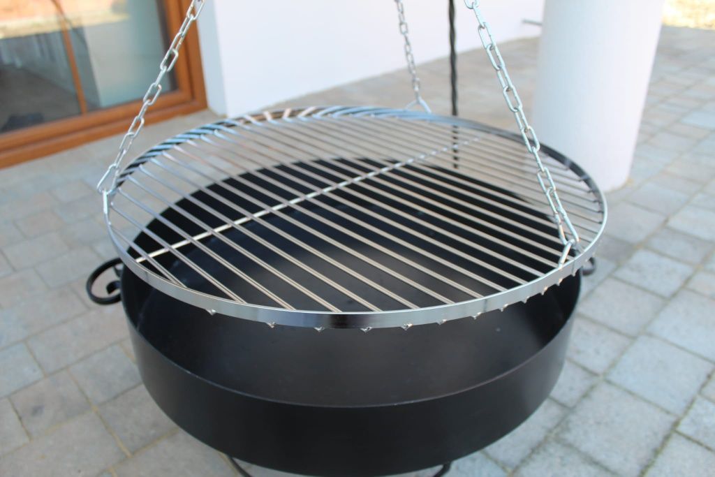 Grill kompletny  trójnóg, srednica 60cm z paleniskiem