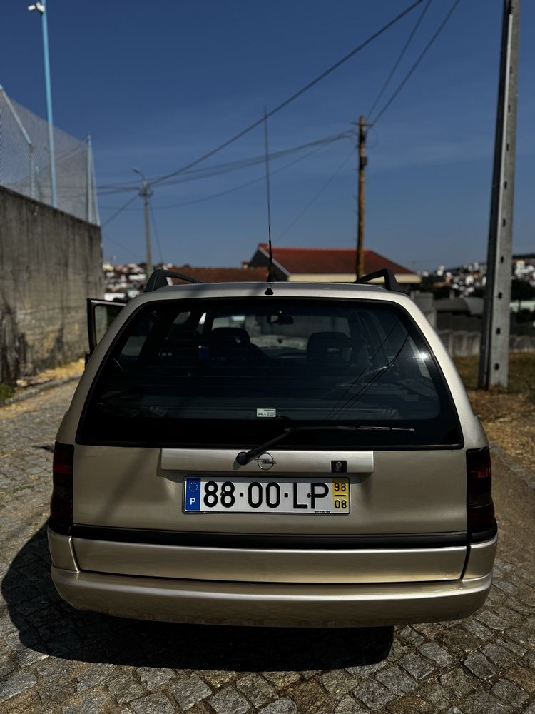 Opel Astra 1.6 1998 (c/ 217mil KM)
