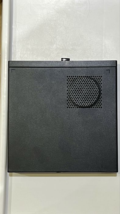 Komputer Lenovo ThinkStation P300 Tiny