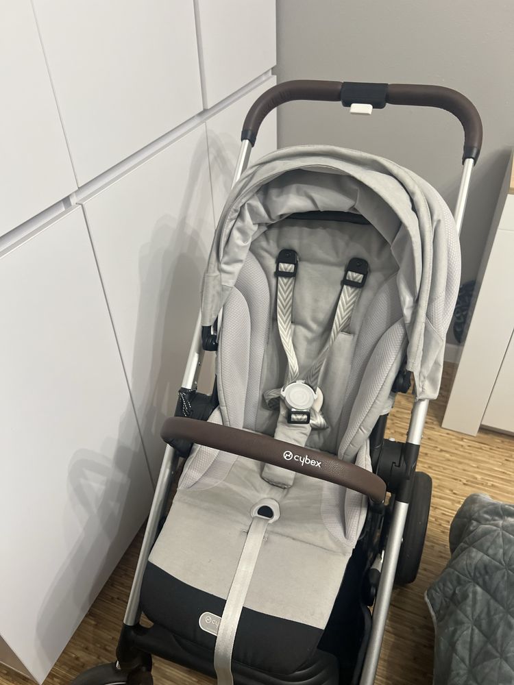 Cybex balios s lux 2024