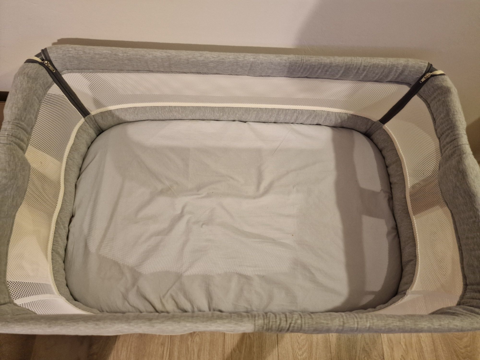 Łózeczko dostawne LIONELO LEONIE beige sand