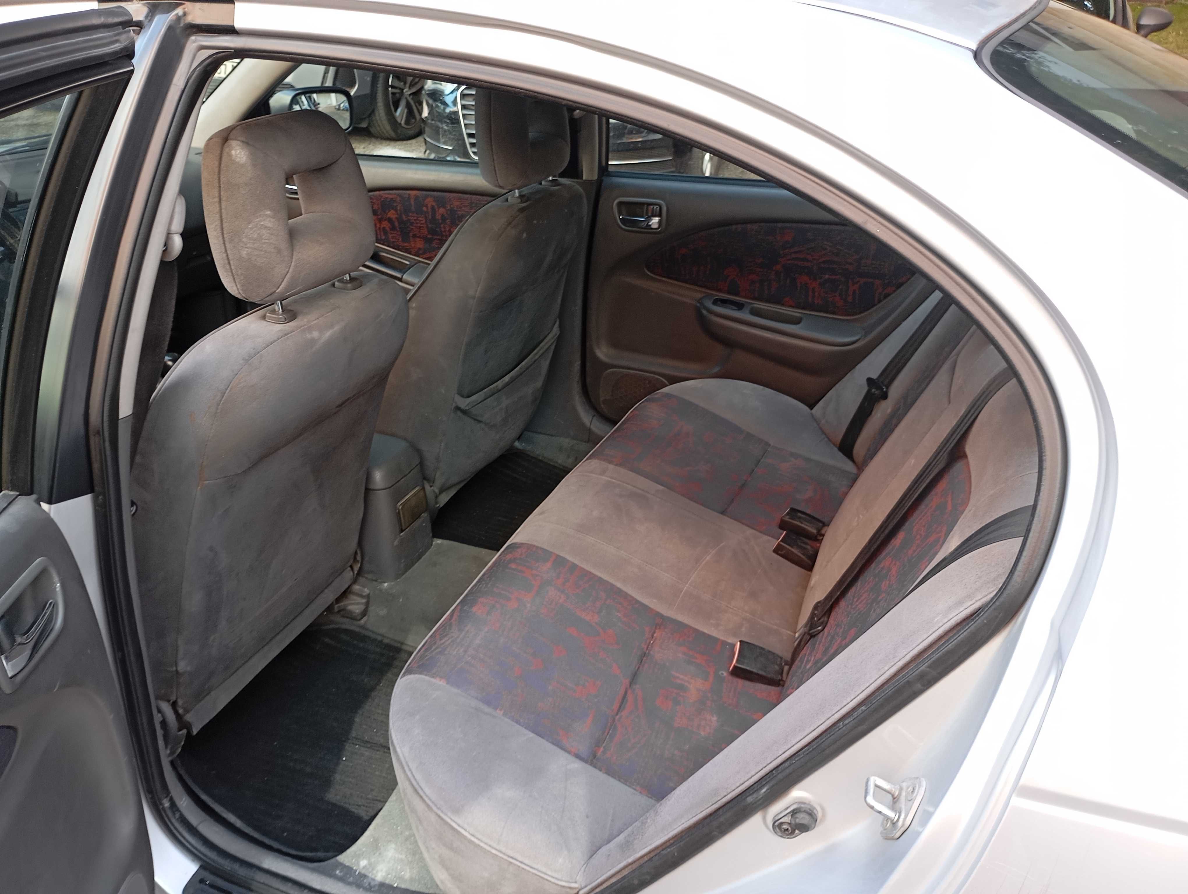 Toyota Avensis 1999