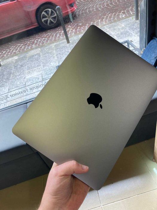 Ноутбук Apple MacBook Pro 13" M1 8/256GB Space Gray (MYD82) 2020