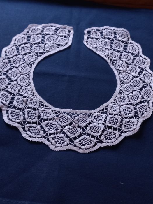 Renda de Bilrros de Peniche  ,feito por profissional. Nova