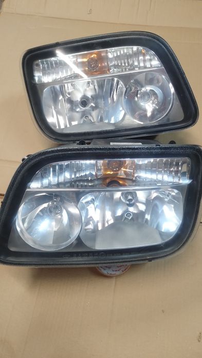 Mercedes Actros lampa lampy przód  nowe