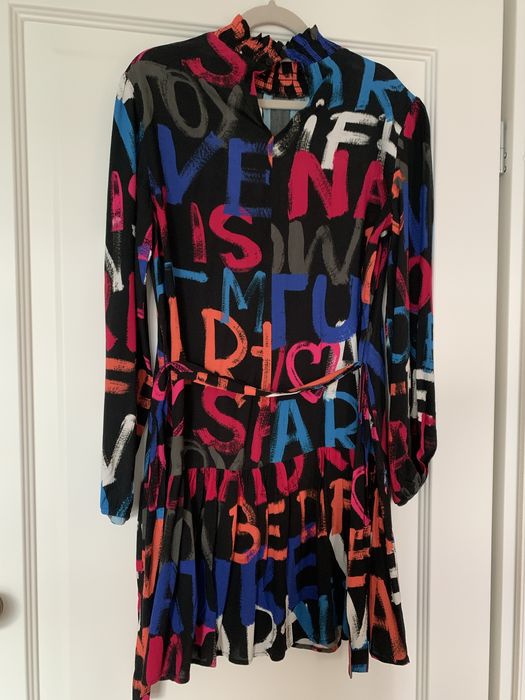 Sukienka nowa firmy Desiguel