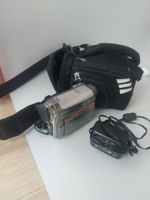 Відео камера JVC 800X