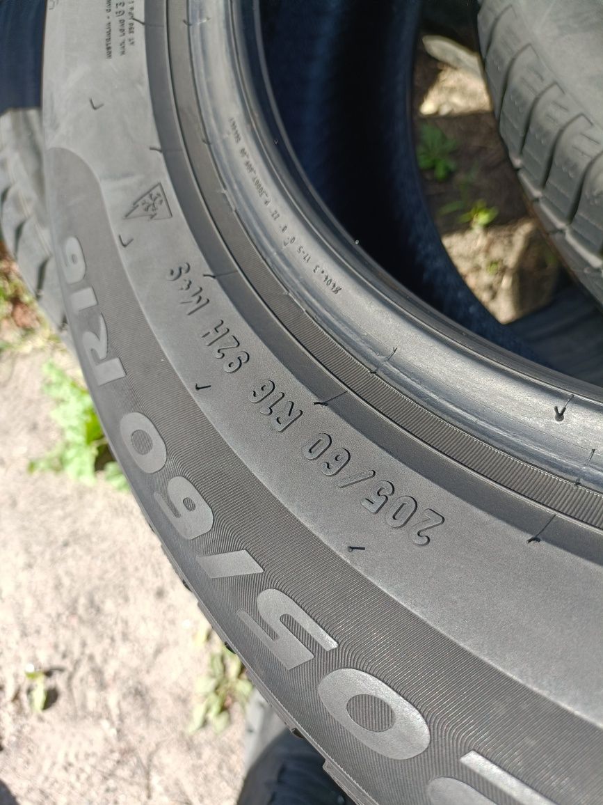 205/60r16 Pirelli Sottozero 3 z 2020r 6.2mm