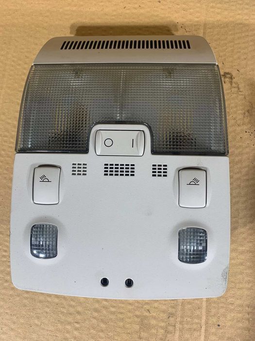 lampka podsufitki ambiente audi a4 b7 b6