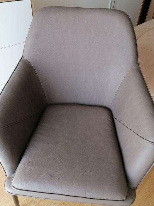 Cadeira de quarto  em polipele, cor Castanho