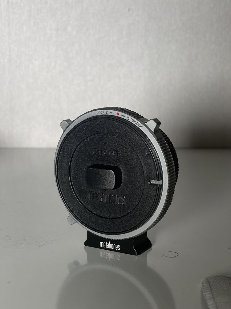 Адаптер Metabones Canon EF Lens to Sony E Mount T CINE Smart Adapter