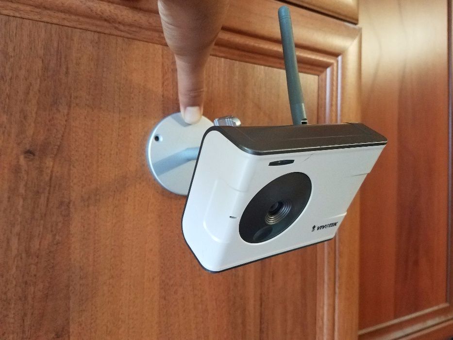Vivotek IP7137 Wireless IP Network Security MPEG-4 Camera