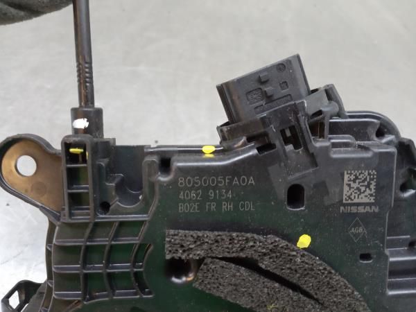 Fechadura / fecho porta frente direito NISSAN Micra V (K14)