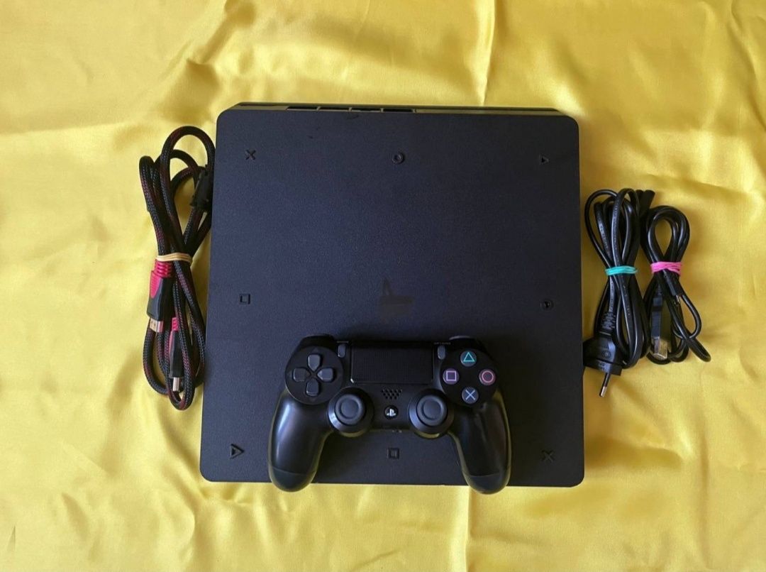 Sony PlayStation 4 Slim