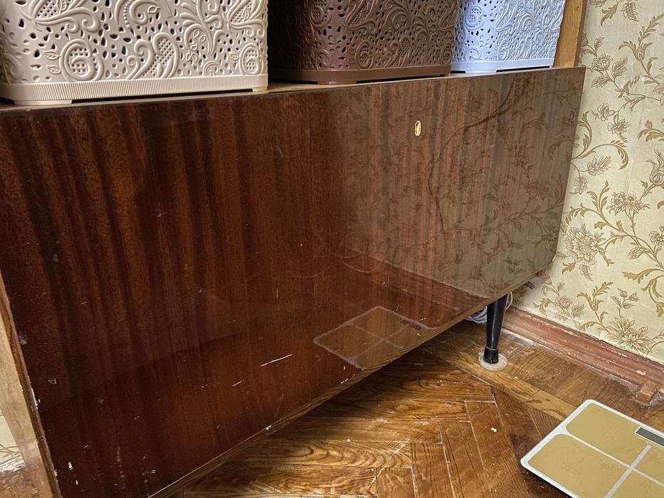 Сервант без скла