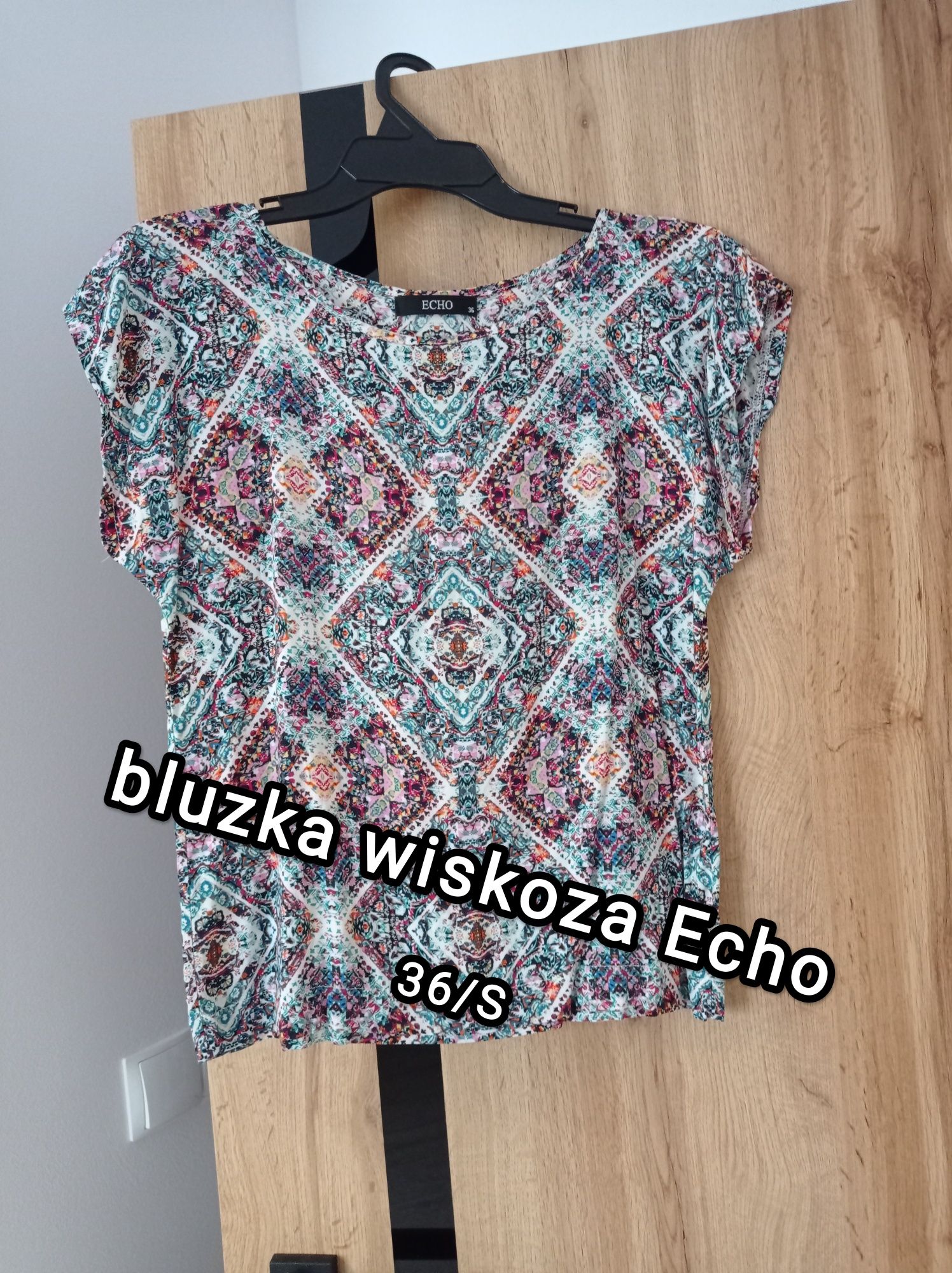 Bluzka Echo wiskoza 36/s