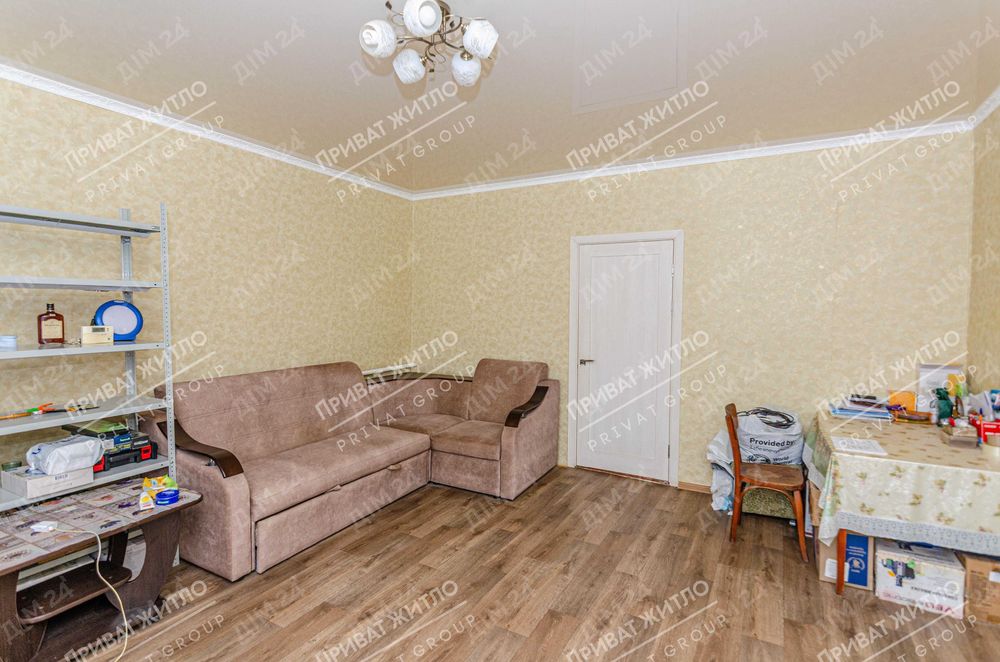 Продається гарний будинок в передмісті Полтави.