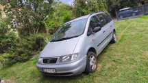 samochód Seat Alhambra.