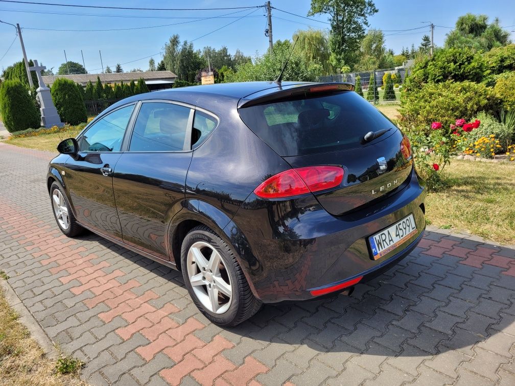 Seat Leon 1.6 8V  MPI 102 km Rok 2010 Zarej w PL