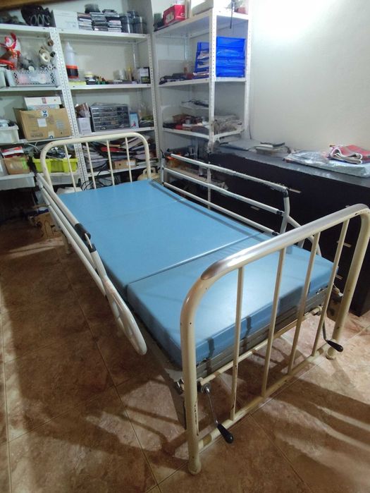 Cama articulada com colchão