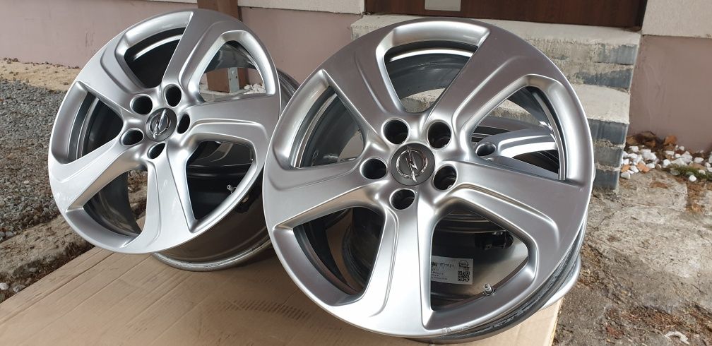 Opel Corsa, Adam, Meriva 17" Felgi 5x110 Czujniki Ciśnienia 17"