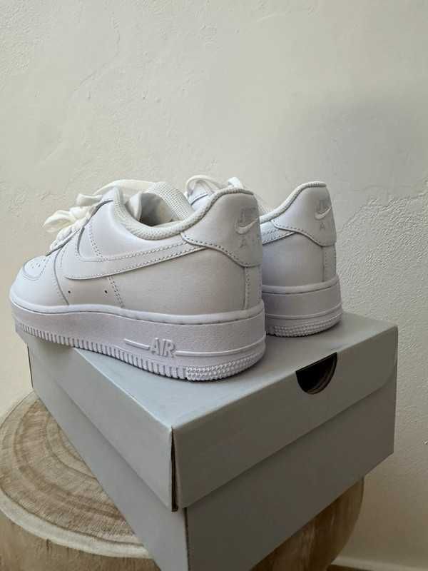 Nike Air Force 1 Low '07 White 36 EU / 4US / 22 CM