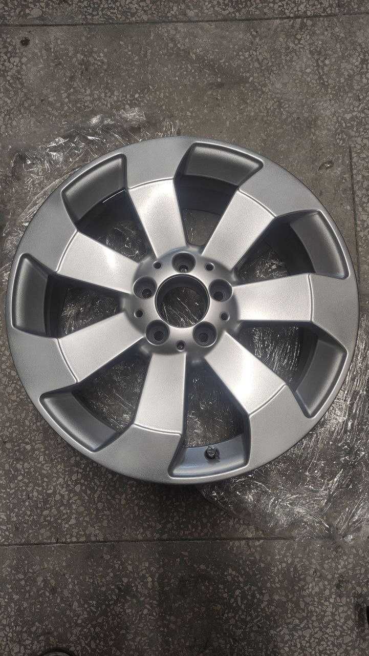 Диски литые комплект R18 8J A1664011602 Mercedes GL X166