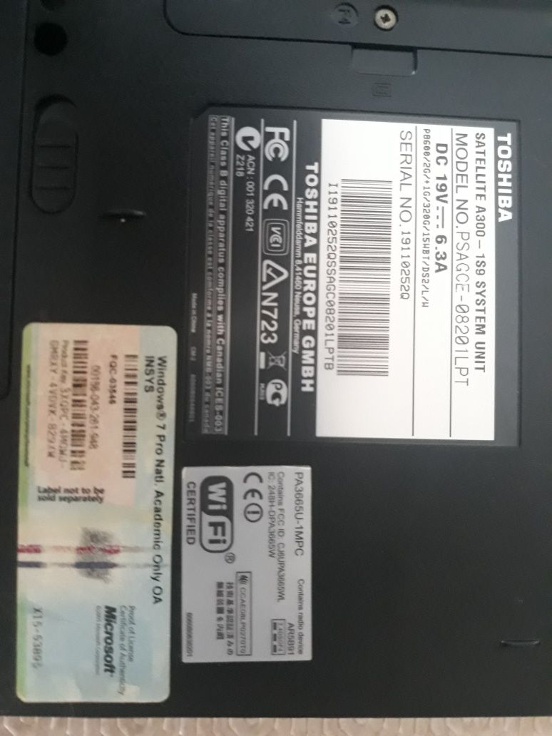 Computador portátil Toshiba Modelo PSAGCE 08201LPT