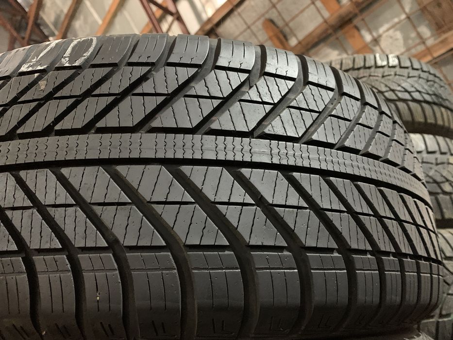 Шины б/у  225/50-R17 Goodyear Vector 4S пара