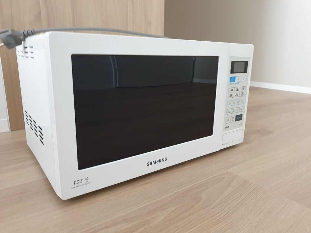 Micro-ondas Samsung GW73B com Grill