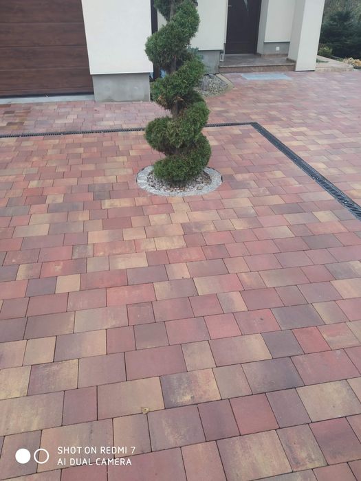 Układanie kostki brukowej 50zł m2, roboty ziemne