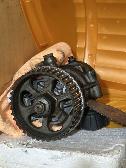 Bomba injetora e quatro injetores