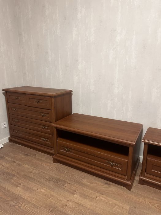 Комод в дереві