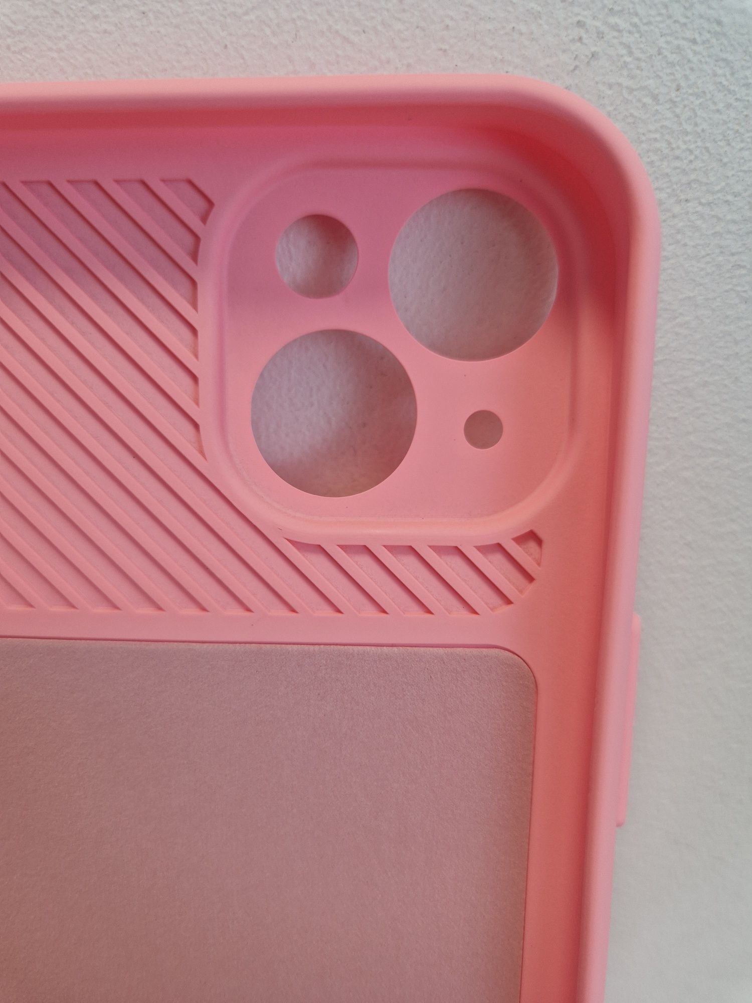 Camshield Soft do Iphone 14 Plus Jasnoróżowy