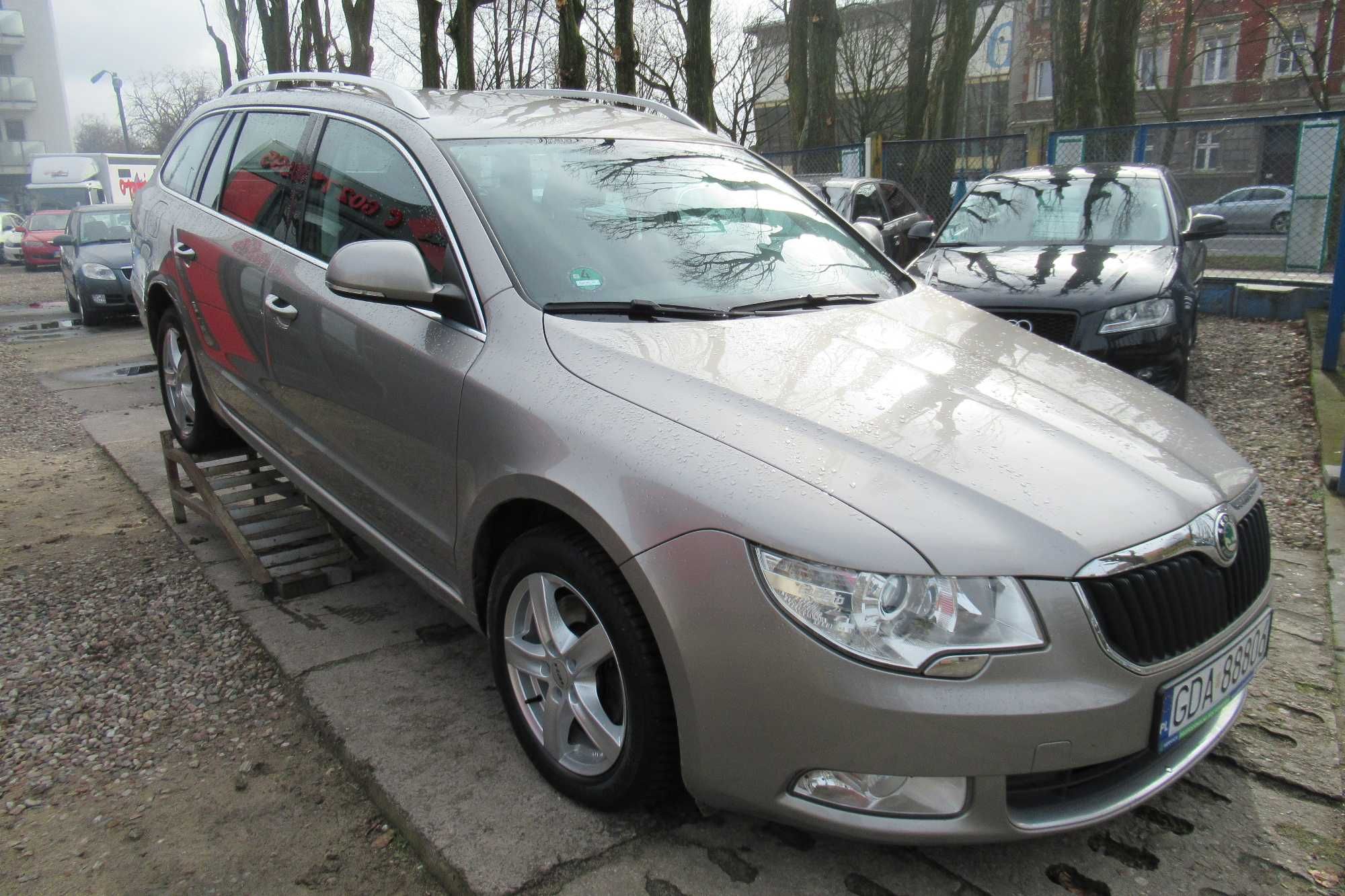 SKODA Superb kombi 2 II 1.8 benzyna piękna zadbana 2010r okazja