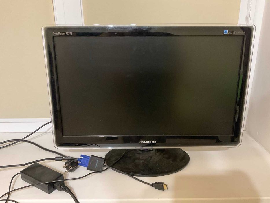 Стильний монітор Samsung P2370 (23", Full HD)