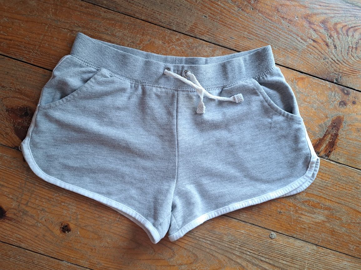 Spodenki shorty Primark 146