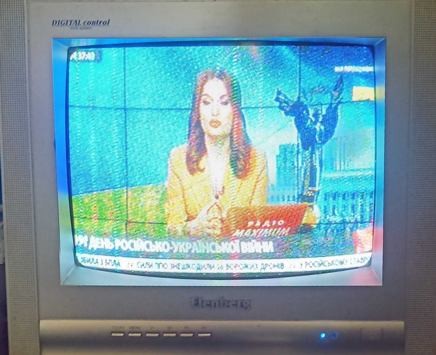 Продам телевизор Elenberg model 1426