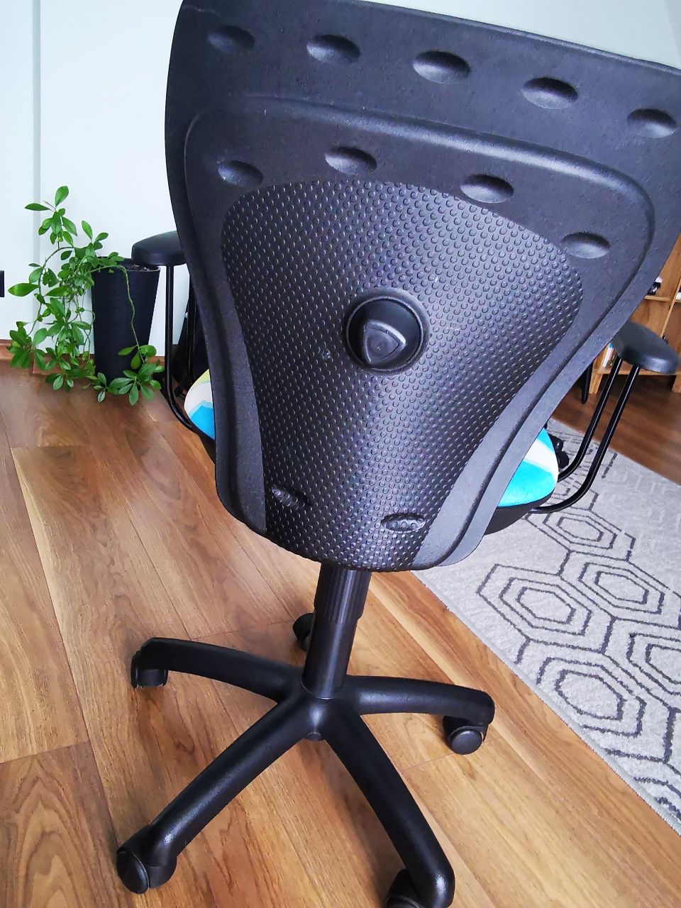 Krzesło obrotowe dla dziecka fotel biurko