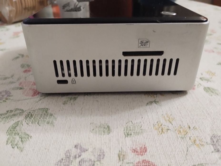 Intel NUC6i5SYH на i5-6260u по адекватной цене