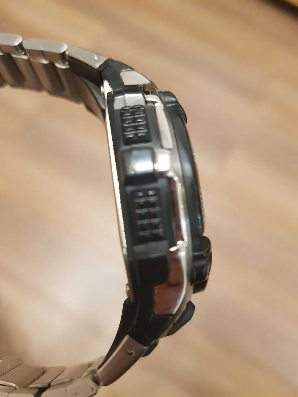Zegarek Casio Wave Ceptor WV-200E Radio Control, bransoleta stalowa