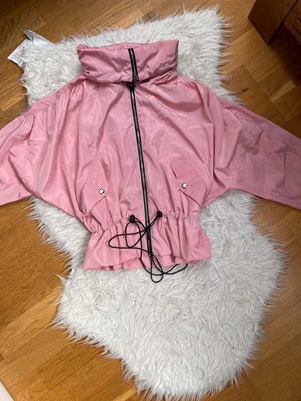 Różowa kurtka przeciwdeszczowa narzuta rozmiar m  l krój oversize