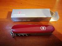 Scyzoryk Victorinox since 1884  1.3613 Camper red