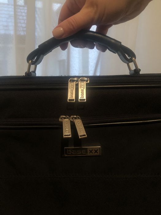 Сумка для ноутбука 15–17” — містка, в чудовому стані