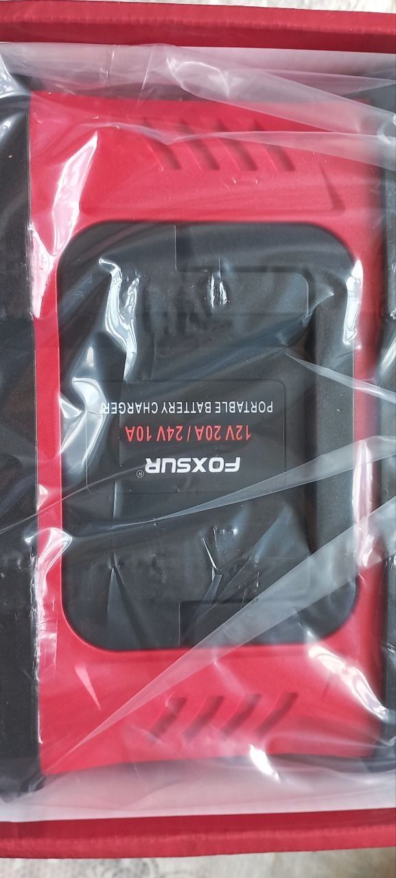 Импульсное зарядное устройство для аккумуляторов Foxsur 12V20A-24V10А