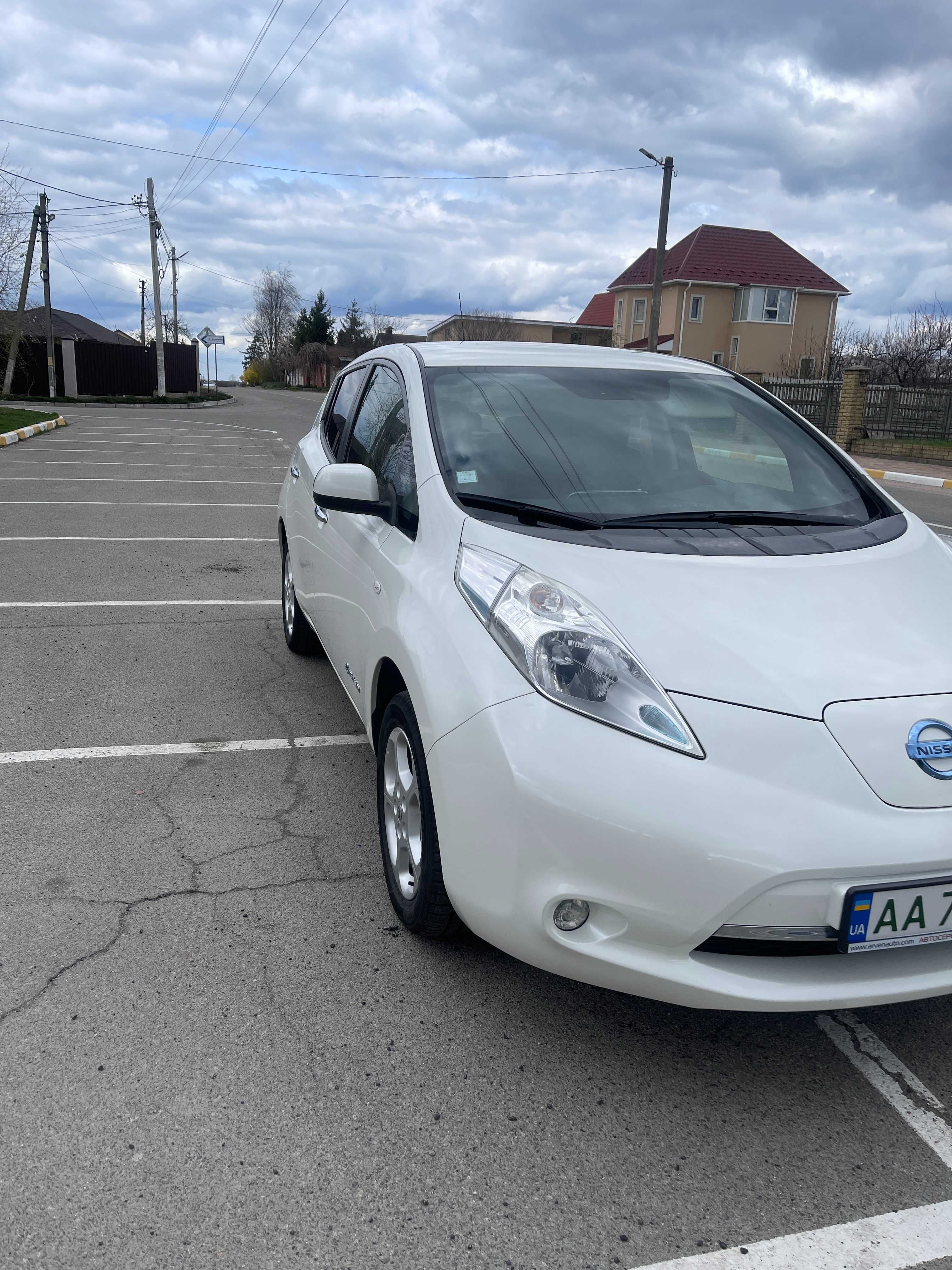 Nissan Leaf 24КВТ Власник