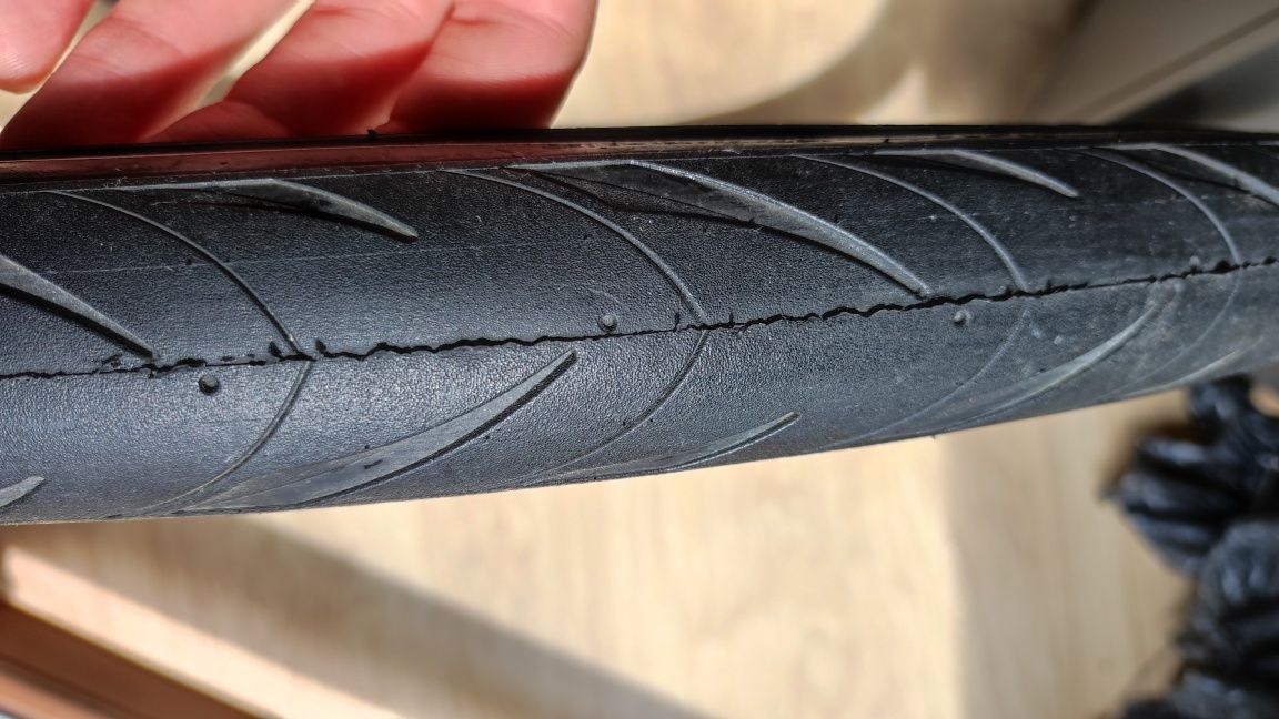 Opony rowerowe Schwalbe Marathon Supreme 42-622, 700x40C 28" nowe 2szt