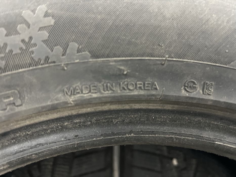Продам комплект гуми 235/55 R17 KUMHO IZEN KW31