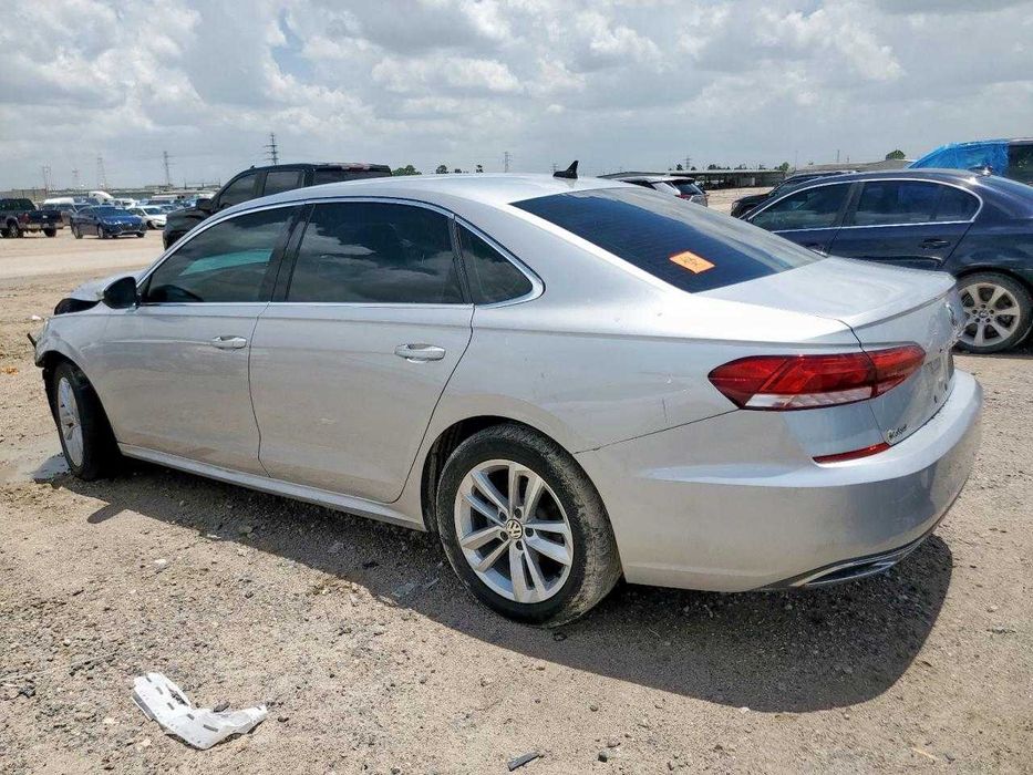 Продам 2020 VOLKSWAGEN PASSAT SE авто розмитнене 127т км пробігу